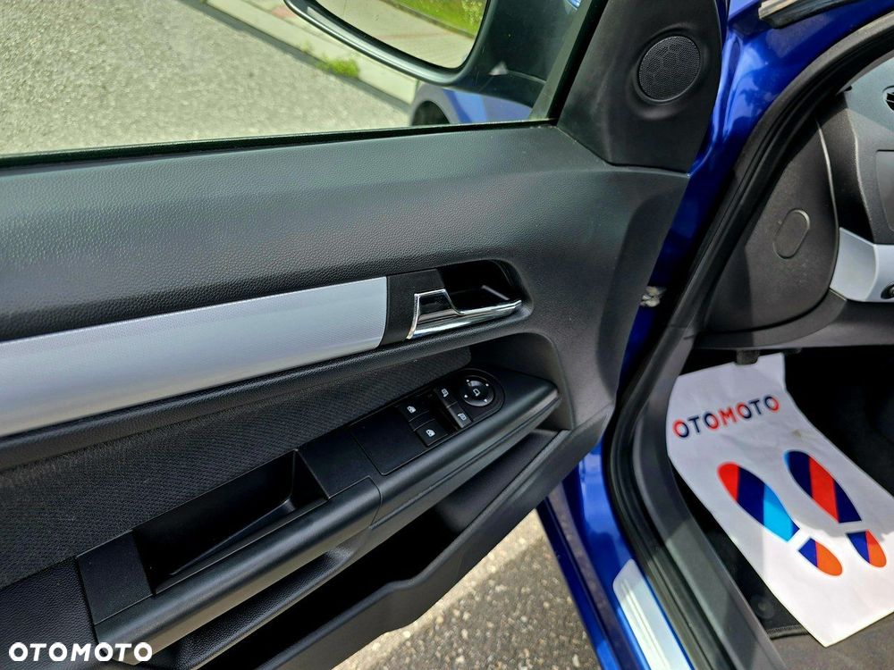 Opel Astra 1.8 Caravan Edition - 25