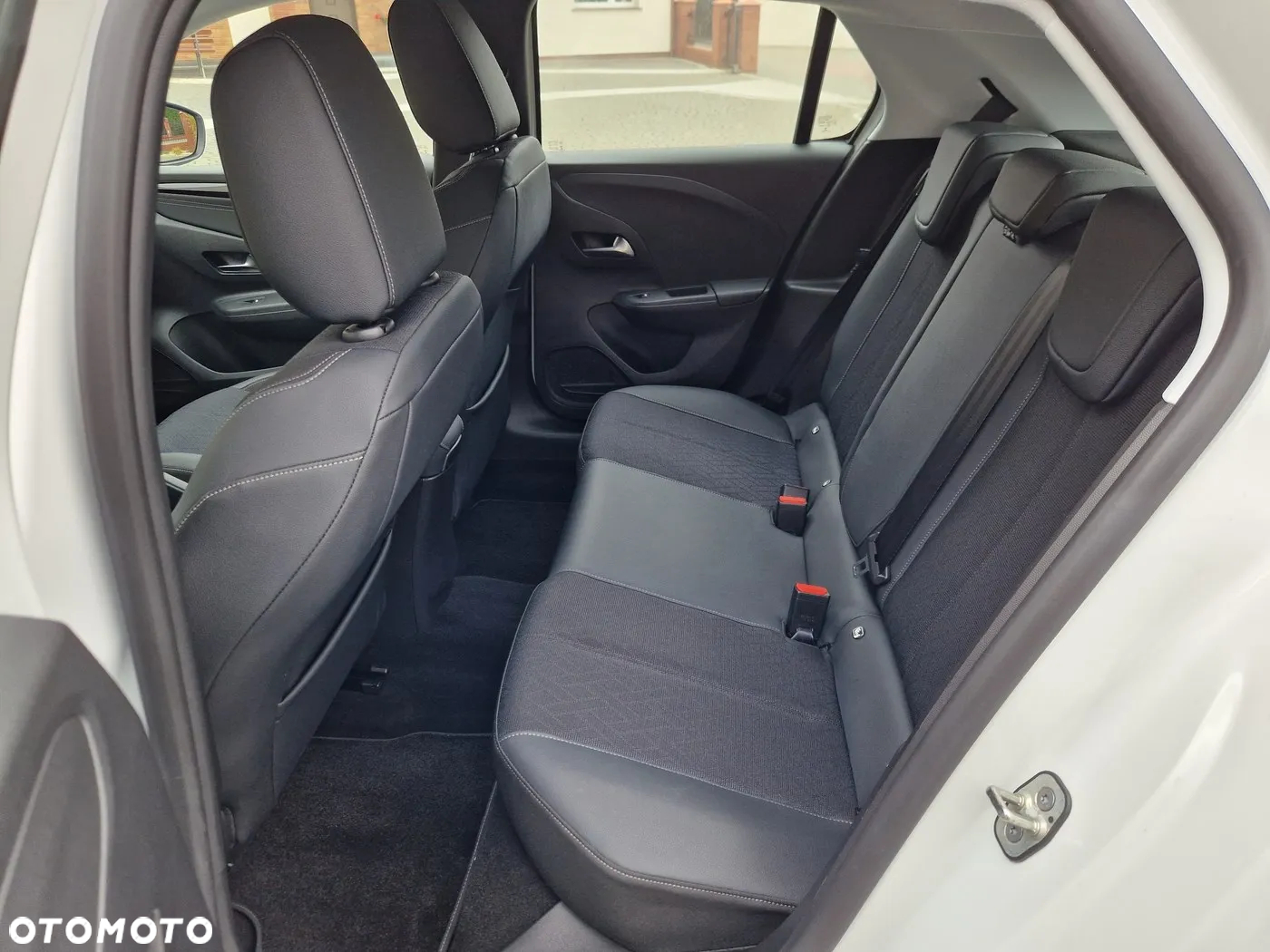 Opel Corsa 1.2 Direct Injection Turbo GS - 27