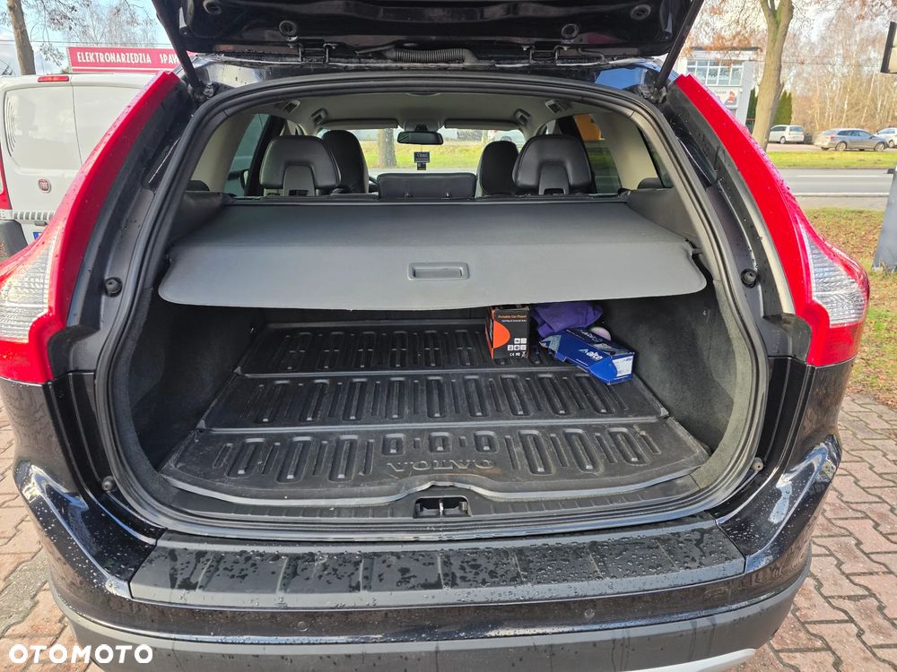 Volvo XC 60 D5 AWD Momentum - 13