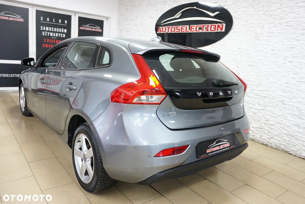 Volvo V40 D2 Kinetic - 9