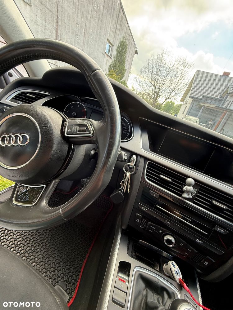 Audi A4 Avant 2.0 TDI DPF Ambiente - 4
