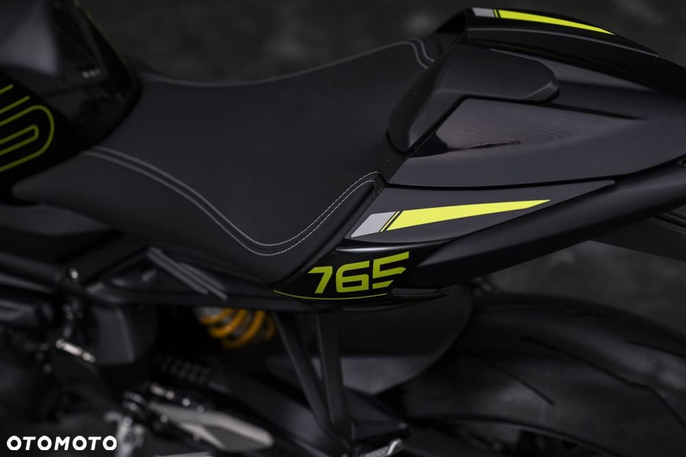 Triumph Street Triple - 8