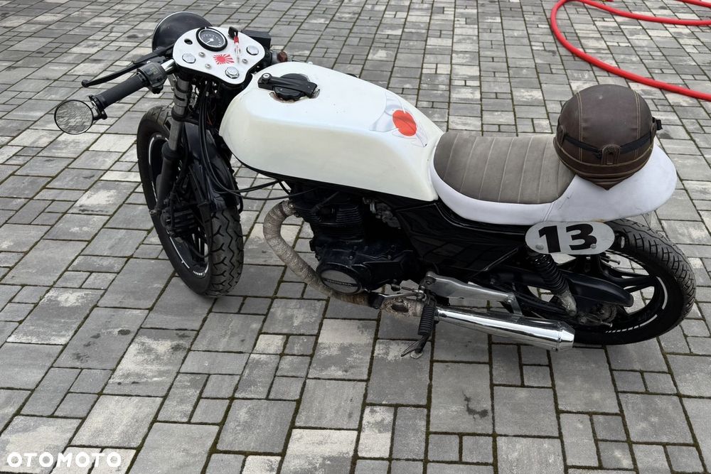 Honda CB - 2