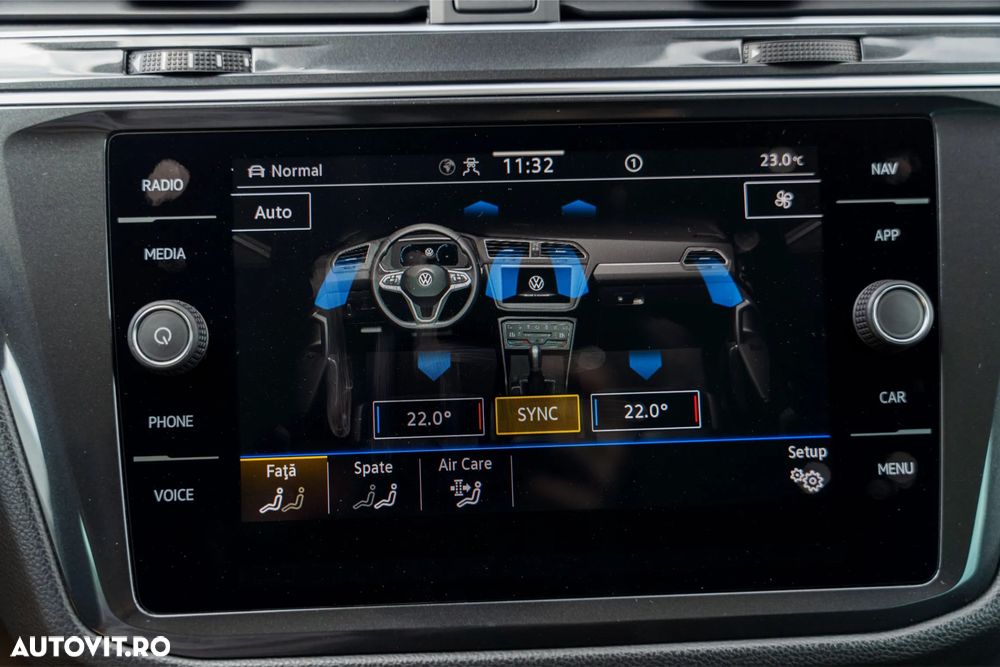 Volkswagen Tiguan 2.0 TDI 4Mot DSG Elegance - 32