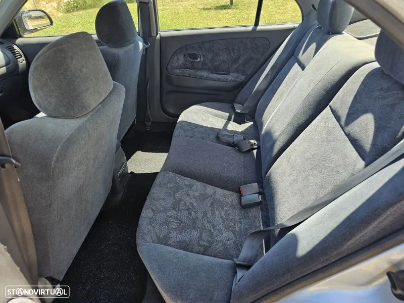 Mitsubishi Lancer 1.3 GLX - 18