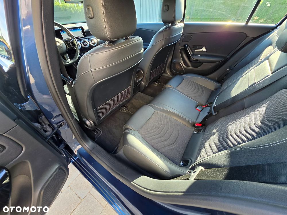 Mercedes-Benz Klasa A 180 Edycja specjalna 7G-DCT - 13