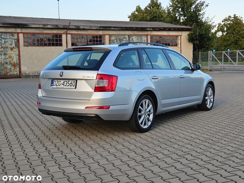 Skoda Octavia 2.0 TDI Ambition - 4