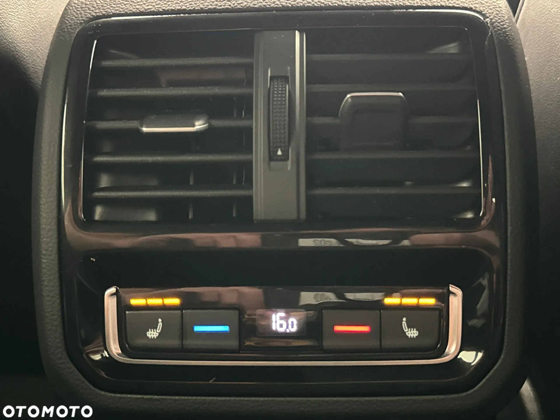 Volkswagen Arteon 2.0 TSI DSG R-Line - 21