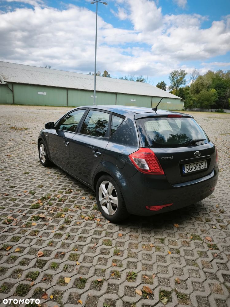 Kia Ceed 1.4 CVVT Spirit - 3