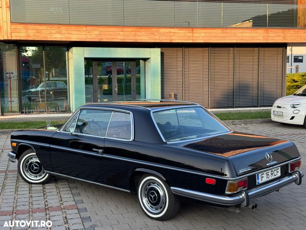 Mercedes-Benz W114 - 3