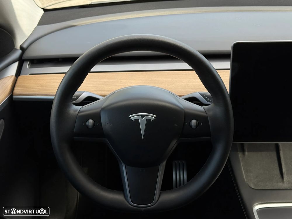 Tesla Model Y Performance Dual Motor AWD - 28
