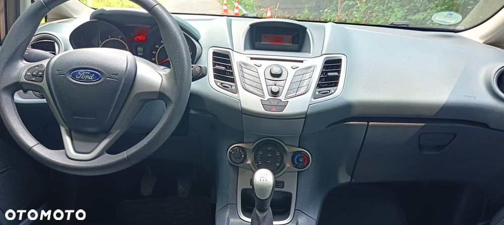 Ford Fiesta 1.25 Celebration - 6