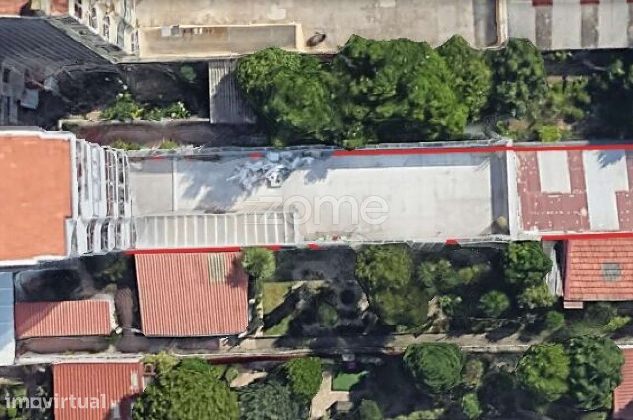Garagem Rua Pedro Hispano - Grande imagem: 5/17