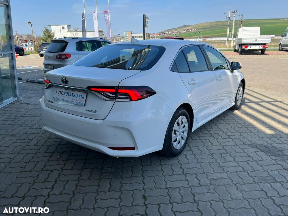 Toyota Corolla 1.8 HSD Business - 3