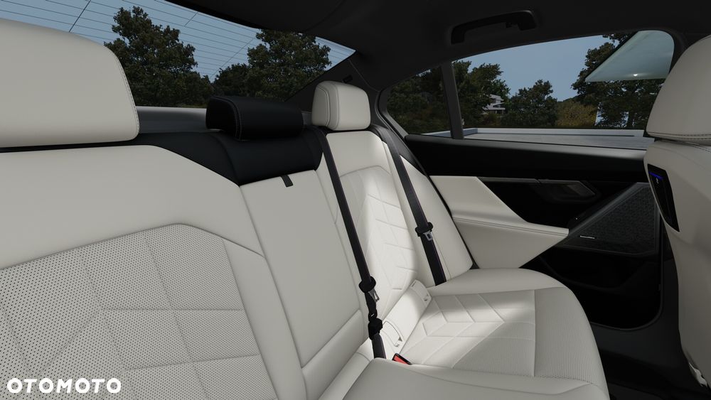 BMW Seria 5 540d xDrive - 13