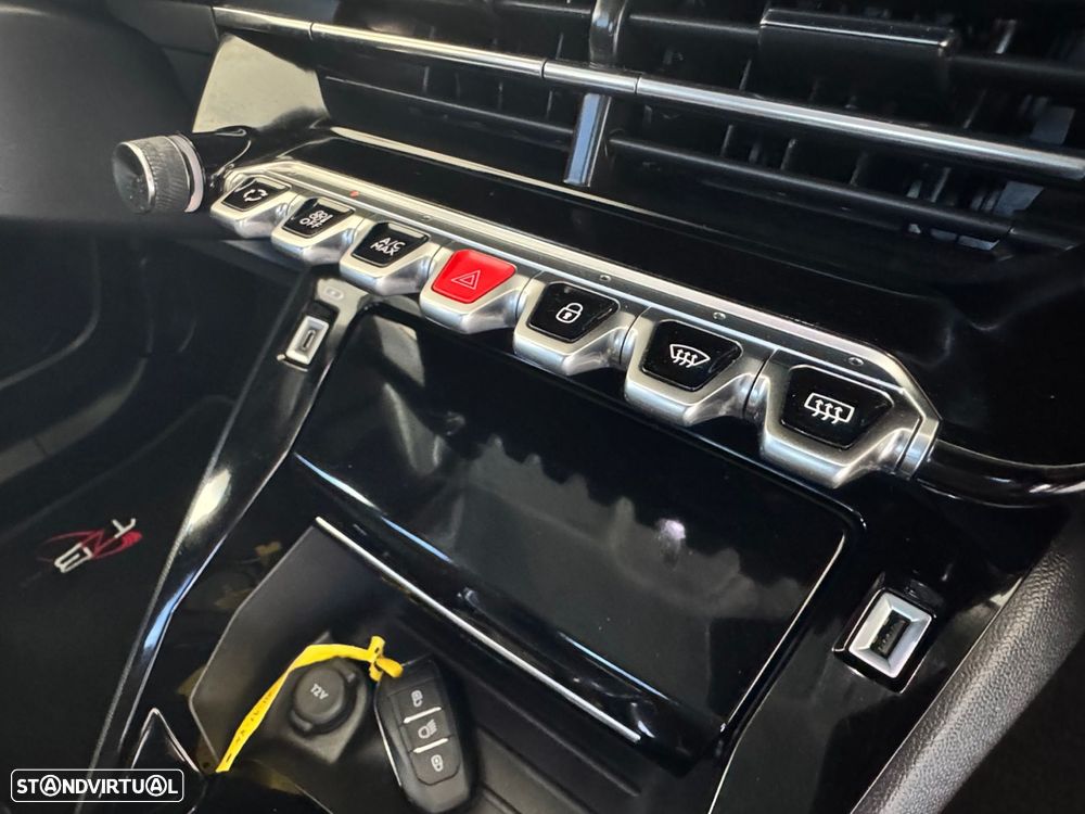 Peugeot 2008 1.5 BlueHDi Allure Pack - 13