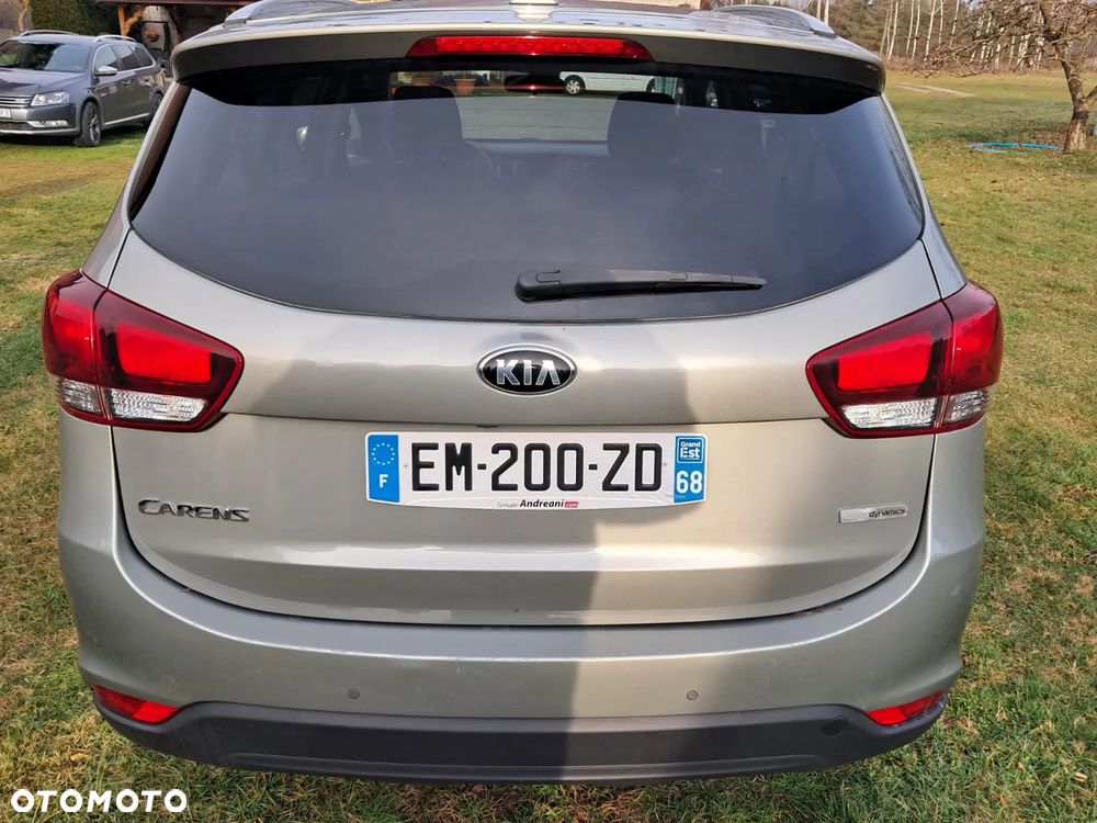 Kia Carens 1.7 CRDi 115 Dream Team Edition - 4