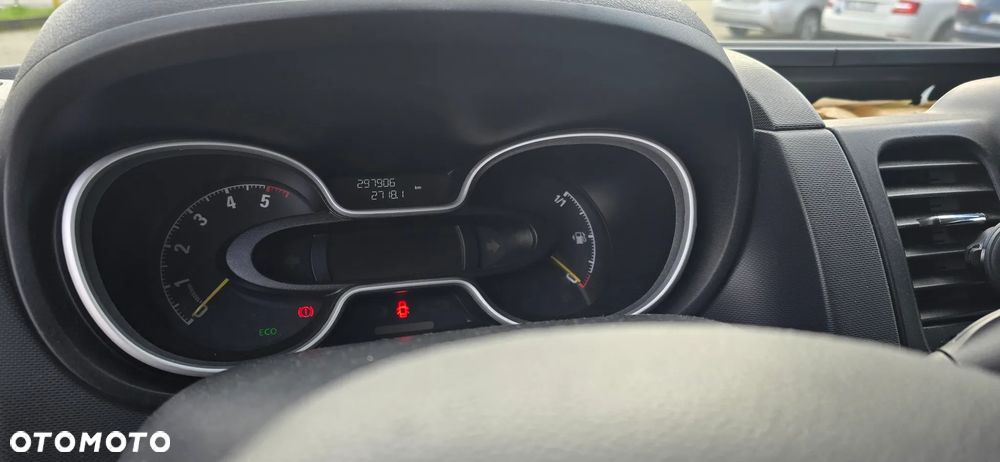 Opel Vivaro - 12