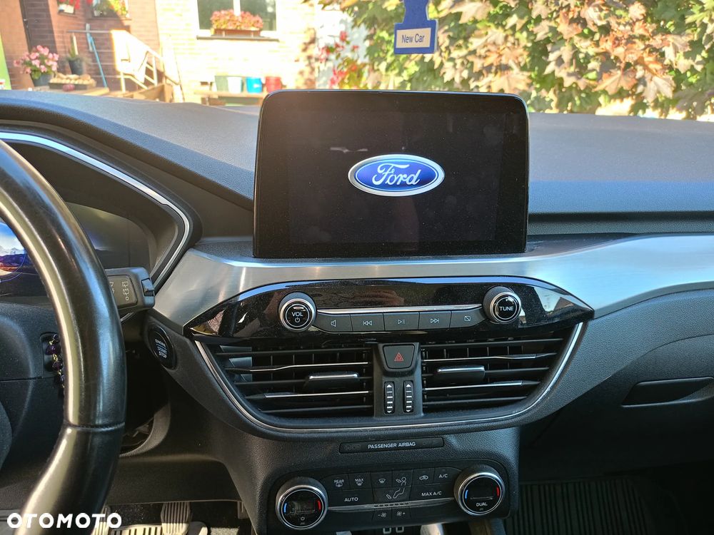 Ford Kuga 2022 photo 3