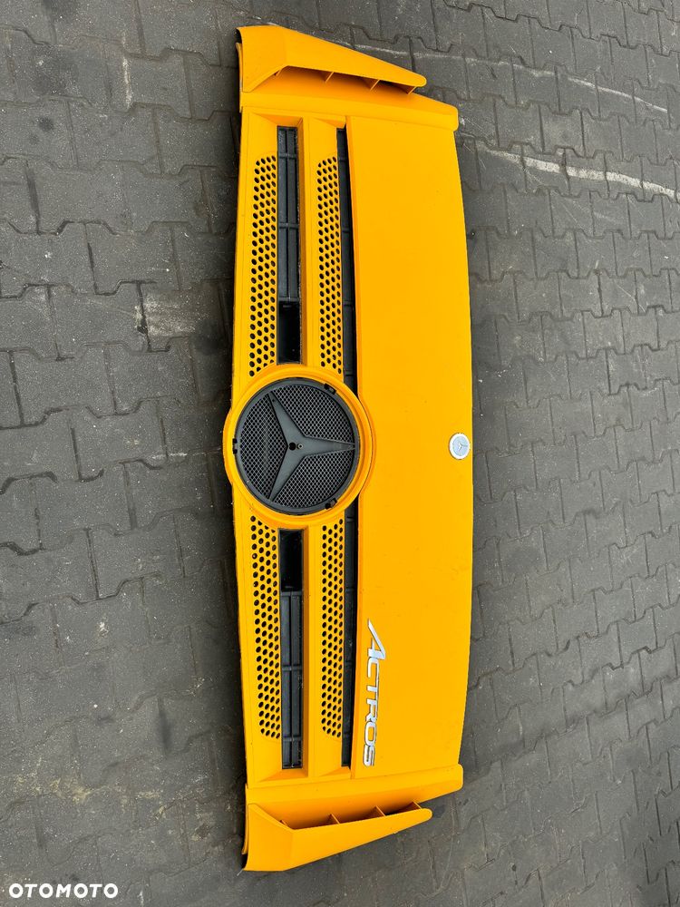 Kompletna maska, atrapa, antrapa, grill, policzki Mercedes Actros - 4