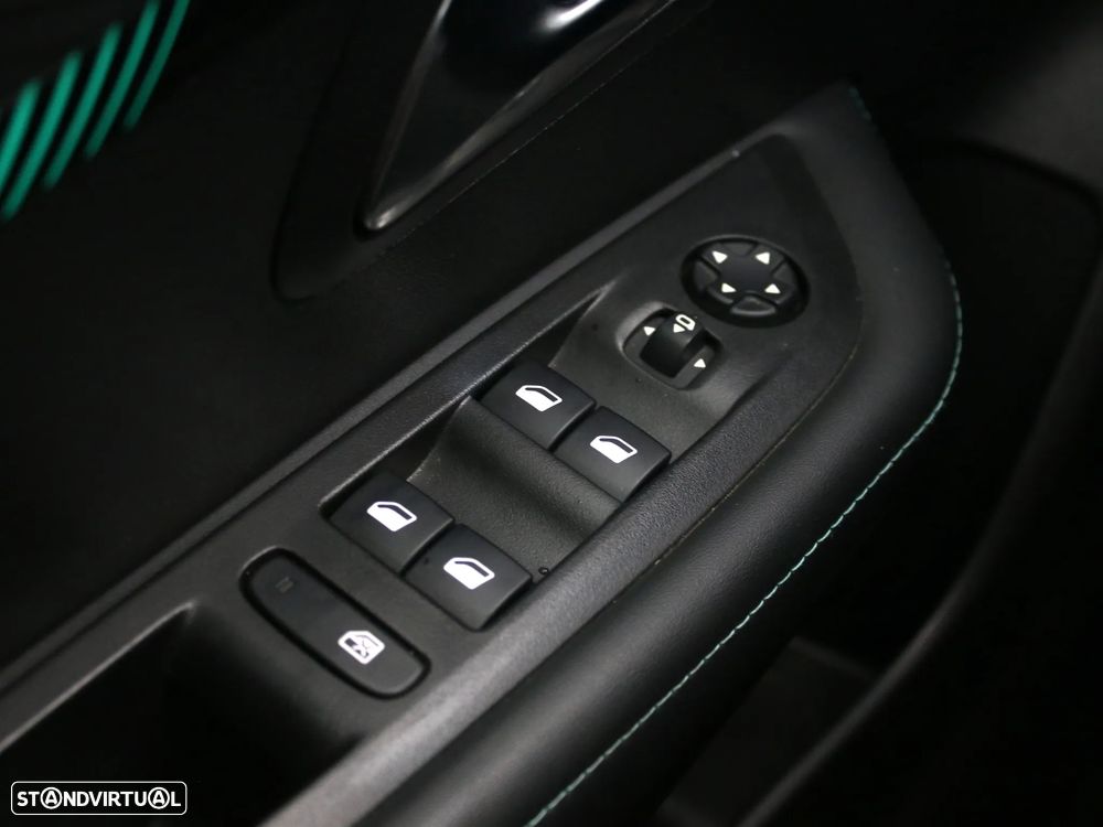 Peugeot 208 1.2 PureTech Allure - 12