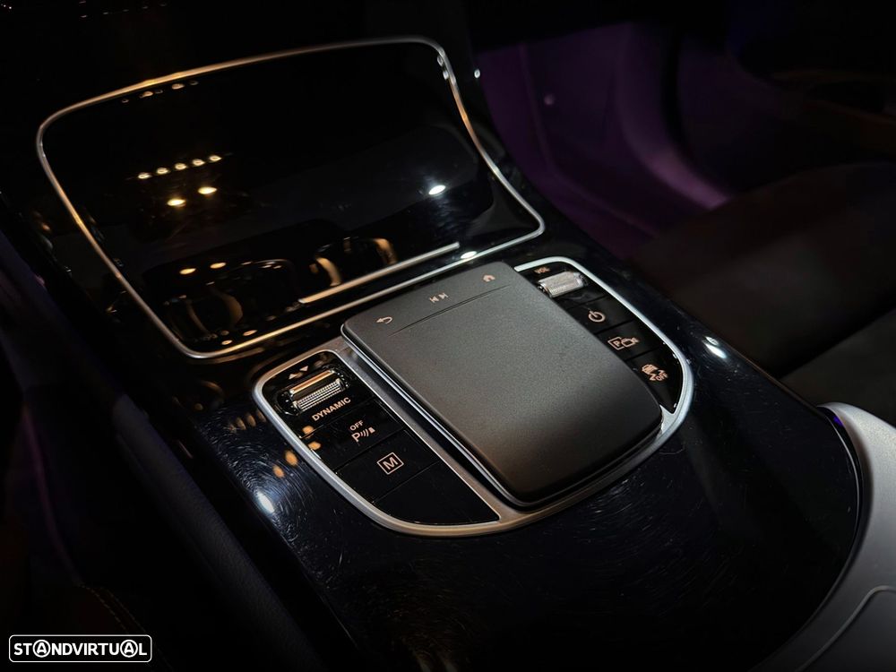 Mercedes-Benz GLC 300 de 4Matic 9G-TRONIC AMG Line — fotografia 32
