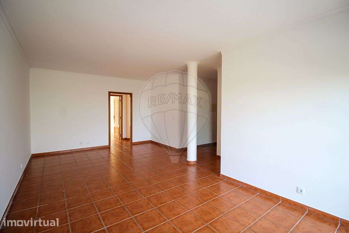 Apartamento T2 para arrendamento - Grande imagem: 2/17