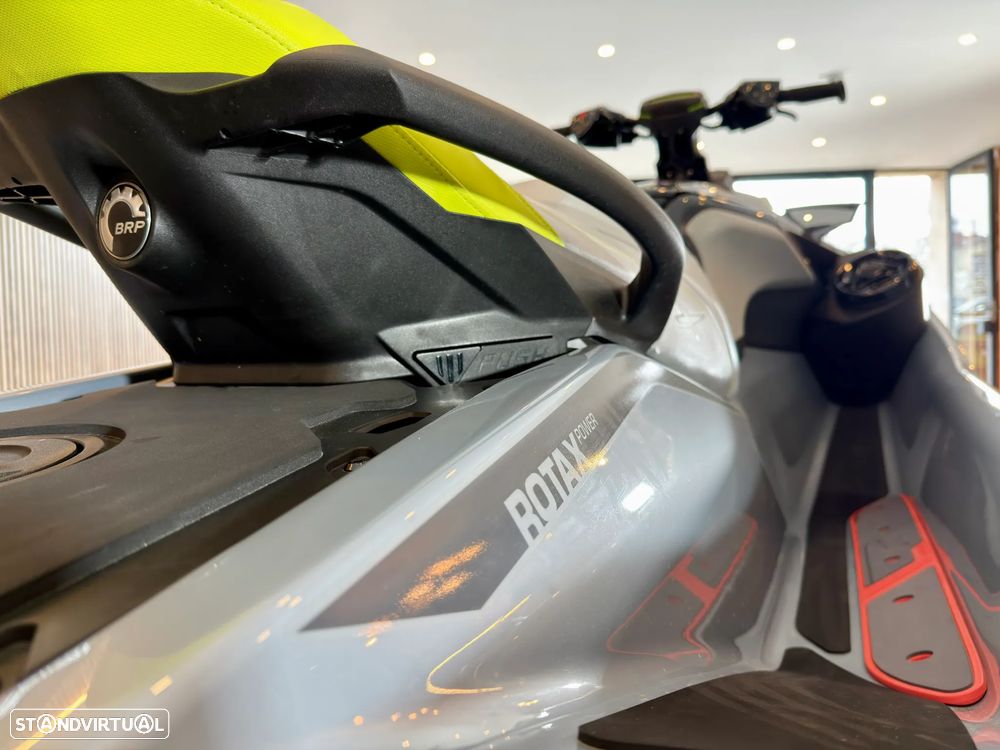 Sea-Doo RXT-X 325 RS - 6