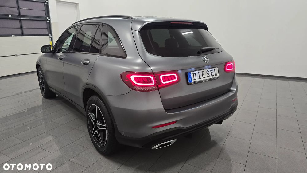 Mercedes-Benz GLC 300 d 4Matic 9G-TRONIC AMG Line Plus - 4