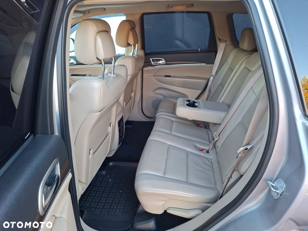 Jeep Grand Cherokee - 10