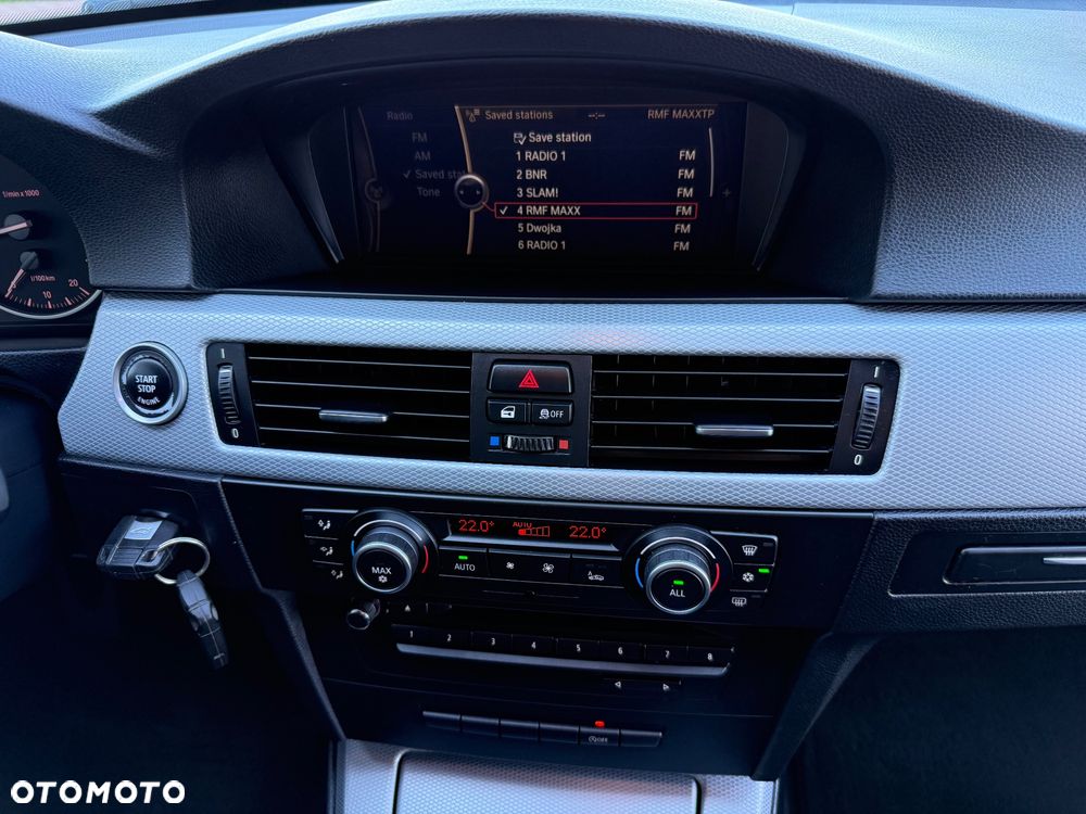 BMW Seria 3 318i - 14