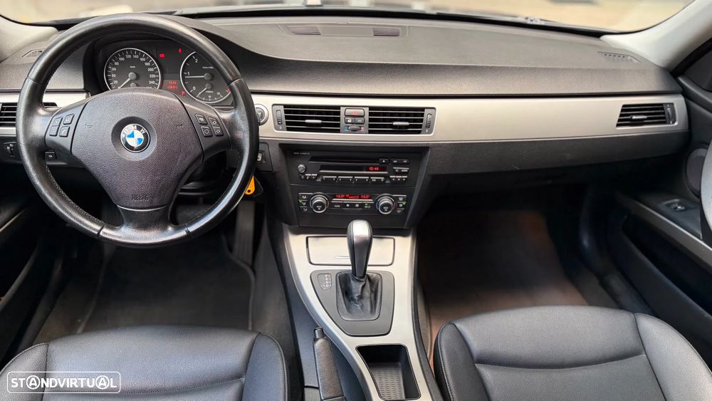 BMW 320 dA Exclusive - 9
