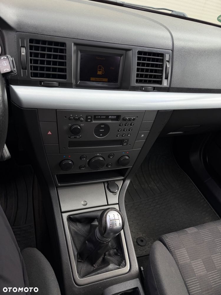 Opel Vectra 2.2 CDX - 27