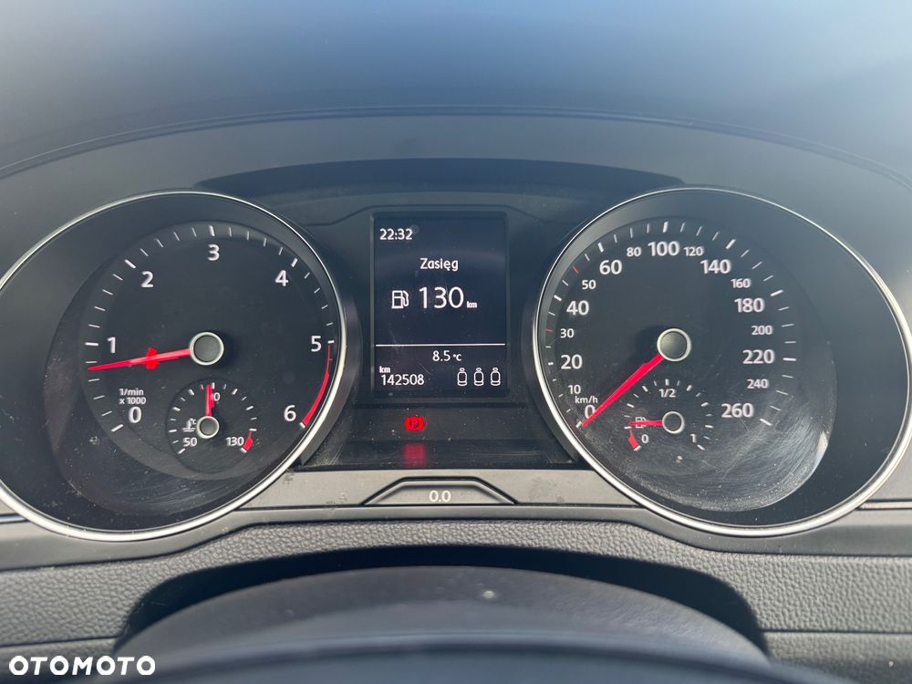 Volkswagen Passat - 15