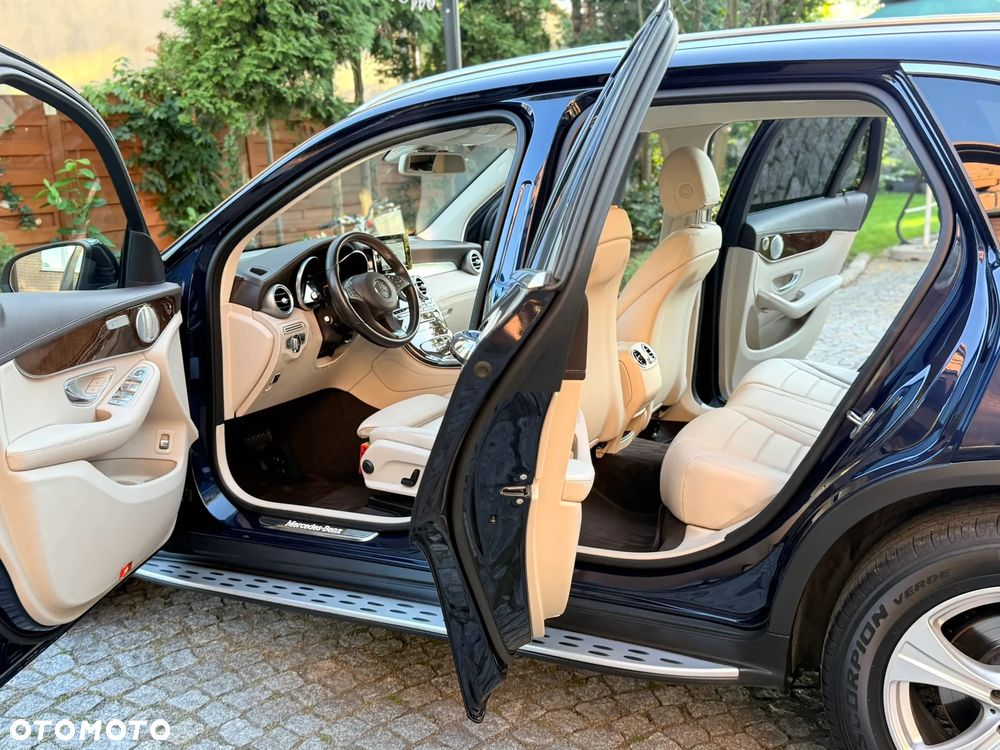 Mercedes-Benz GLC - 36