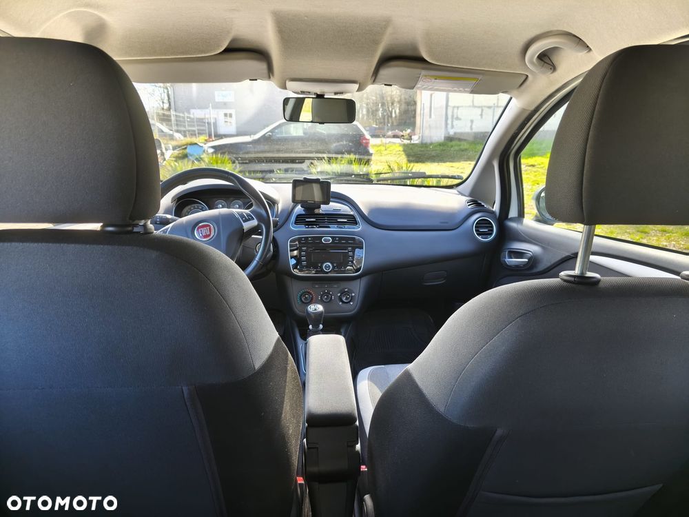 Fiat Punto 2012 1.2 Easy - 12