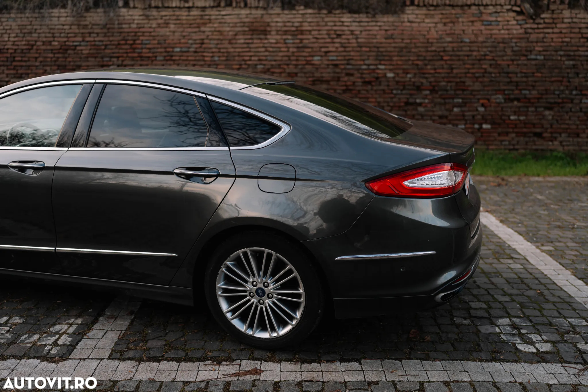 Ford Mondeo - 10