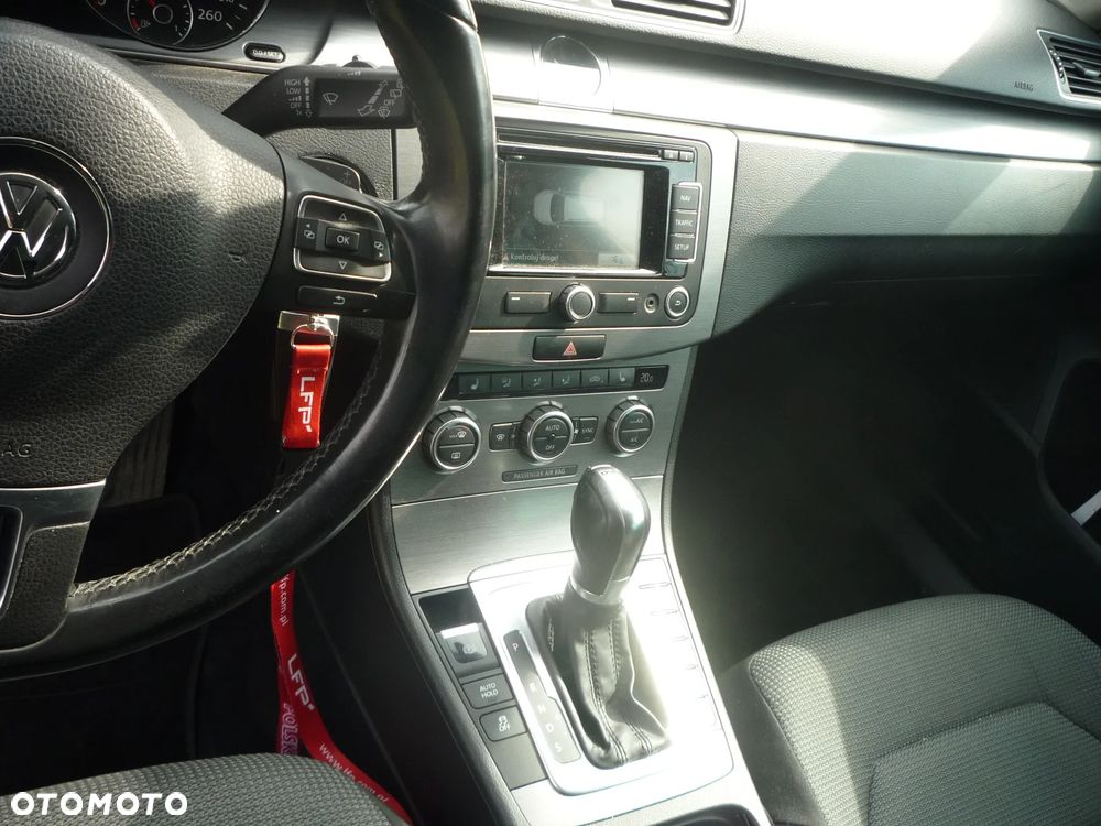 Volkswagen Passat 2.0 Blue TDI DSG SCR Comfortline - 15