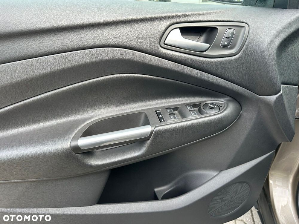 Ford Kuga - 14