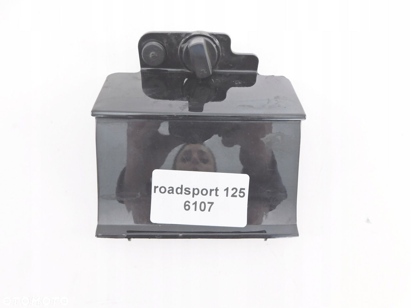 DAELIM ROADSPORT 125 KLAPKA ZAŚLEPKA - 1