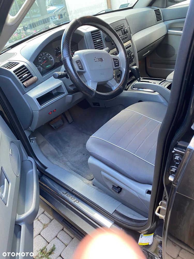 Jeep Grand Cherokee - 20