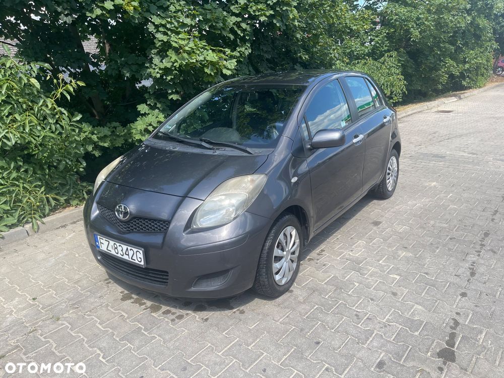 Toyota Yaris - 1