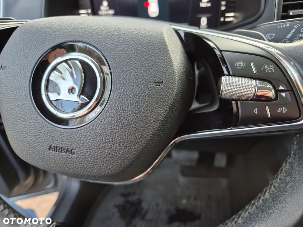 Skoda Karoq 2.0 TDI SCR 4x4 Style DSG - 13