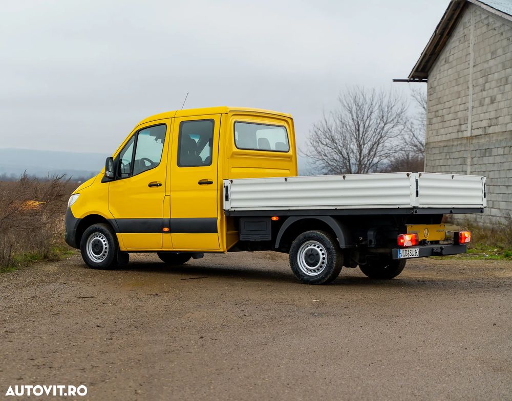 Mercedes-Benz Sprinter - 2