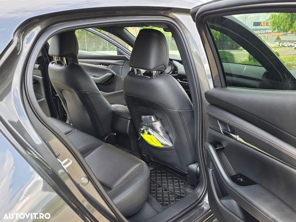 Mazda 3 SKYACTIV-G 2.0 M-Hybrid SELECTION - 12