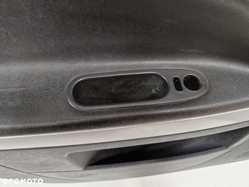 chevrolet hhr boczek drzwi lewy przód przedni tapicerka 15923679 - 5