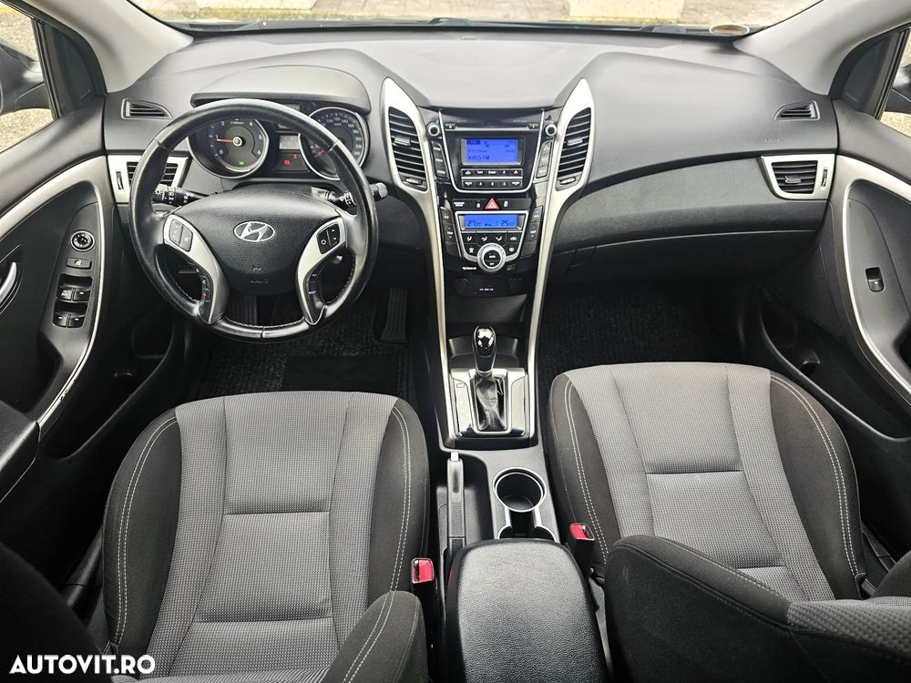 Hyundai i30 1.6 CRDI Automatik Trend - 6