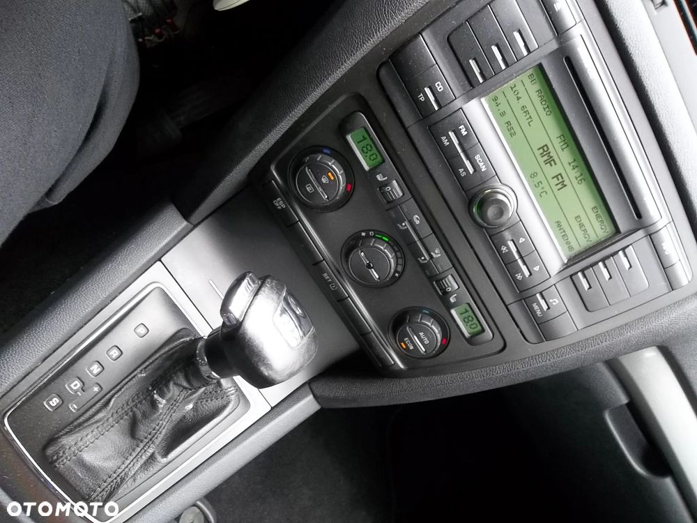 Skoda Octavia 1.9 TDI DSG Elegance - 12