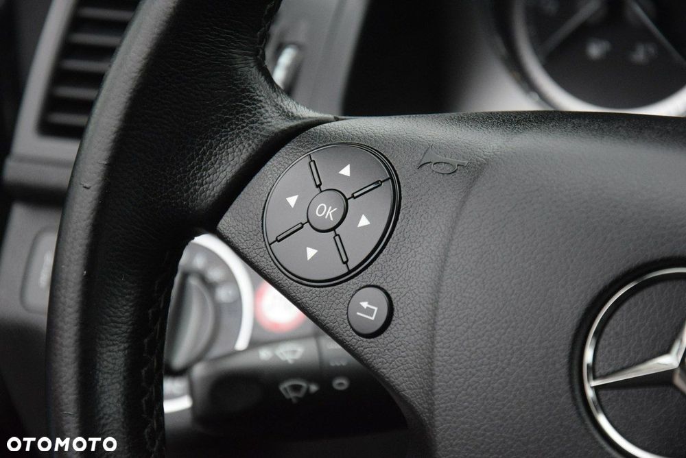 Mercedes-Benz Klasa C - 38