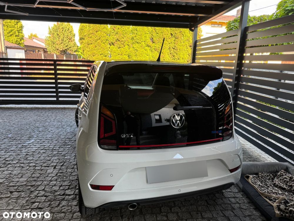 Volkswagen up! - 4